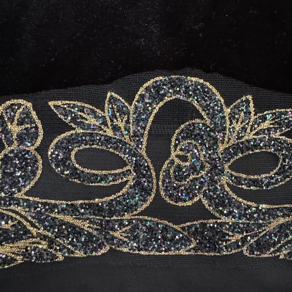 Charlotte Russe cropped top - Picture 4 of 4